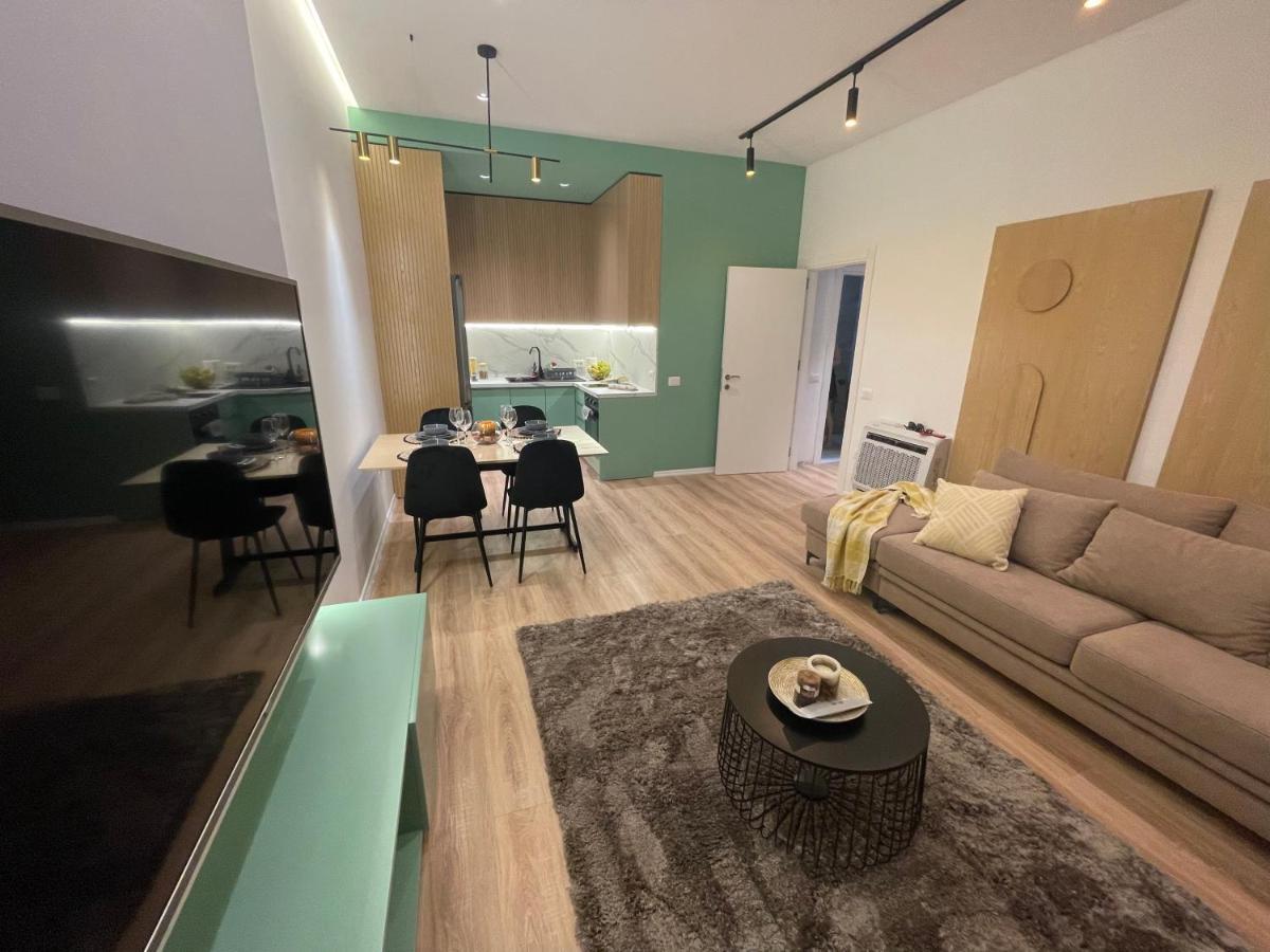 Apartment Homerent 21 Square