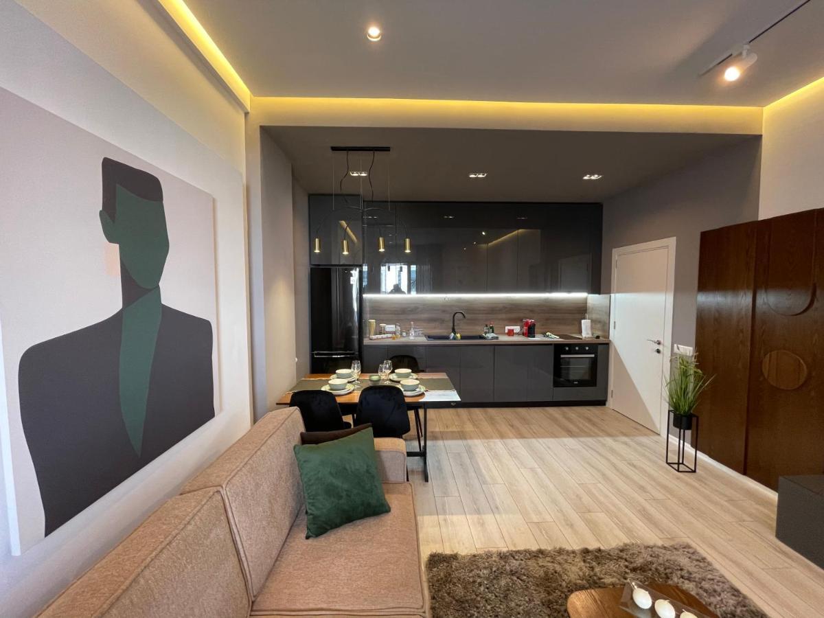 Homerent 21 Square Apartment Tirana