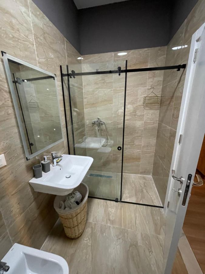 Homerent 21 Square Apartment *