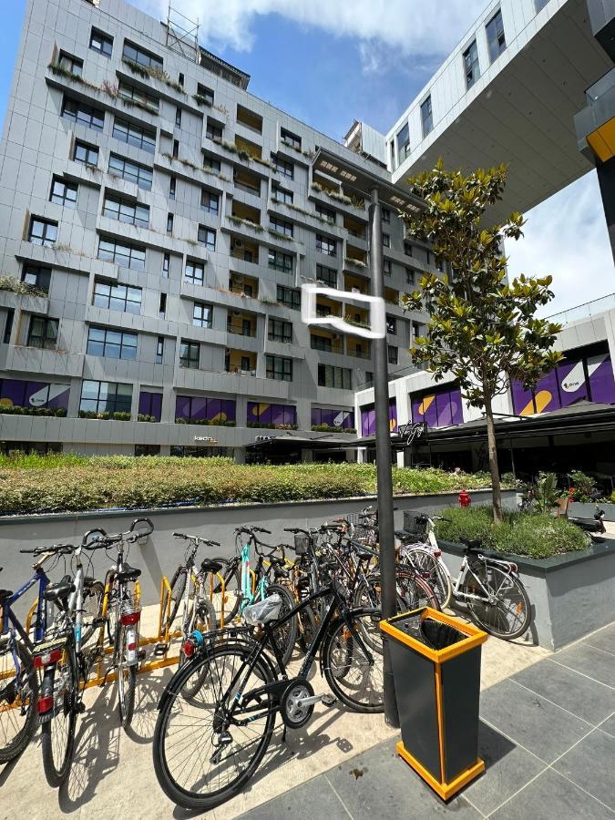 Homerent 21 Square Apartment