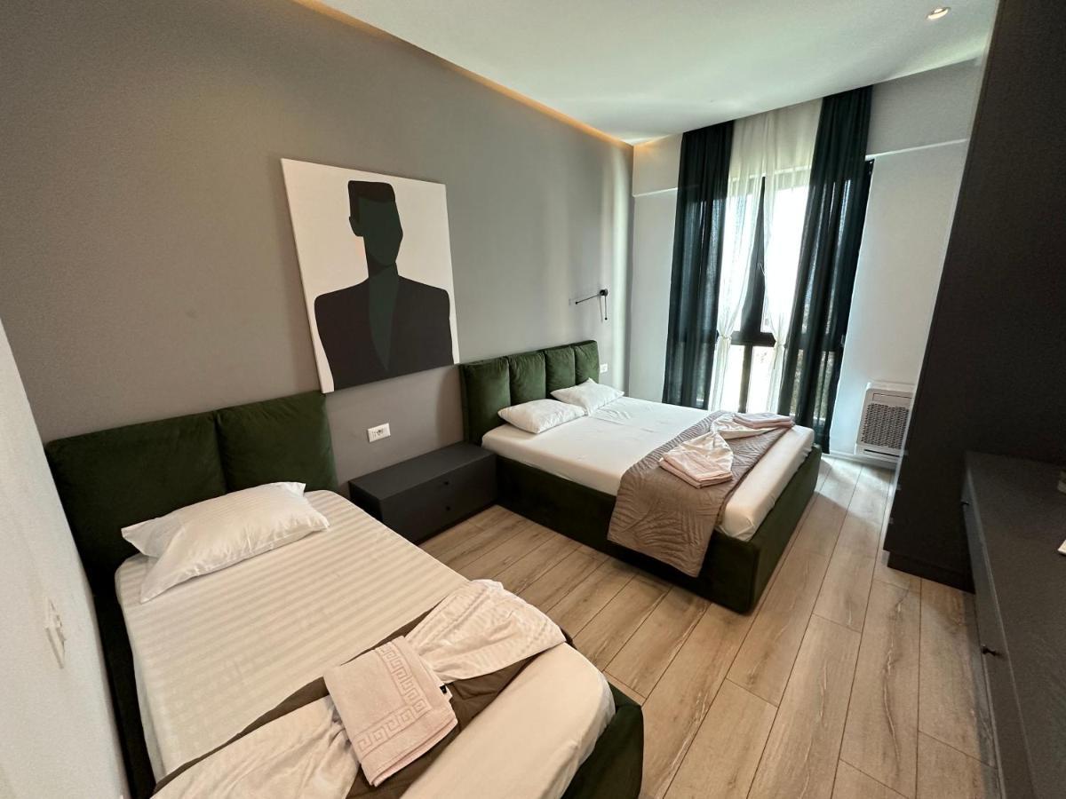 Homerent 21 Square Apartment