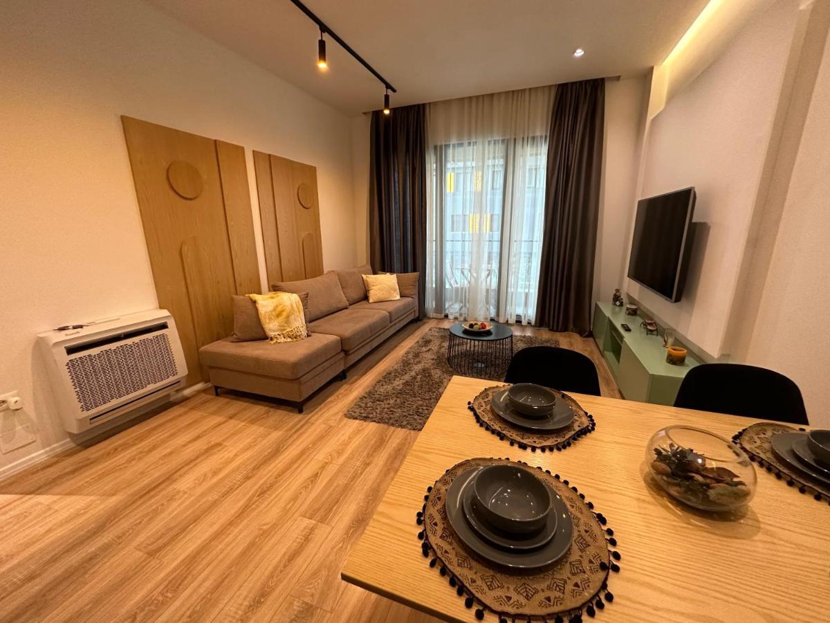 Homerent 21 Square Apartment *